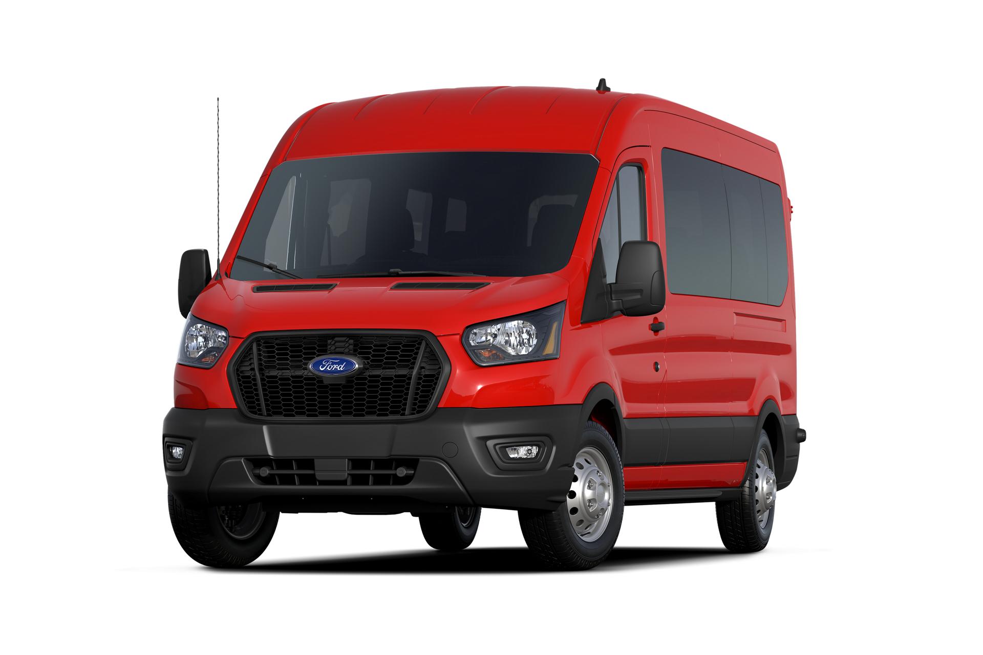 Une fourgonnette Ford Transit® 2025 en rouge course
