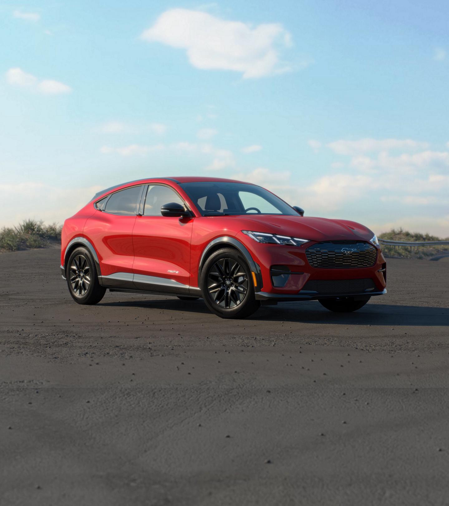 Un VUS Ford Mustang Mach-E® 2026 stationné