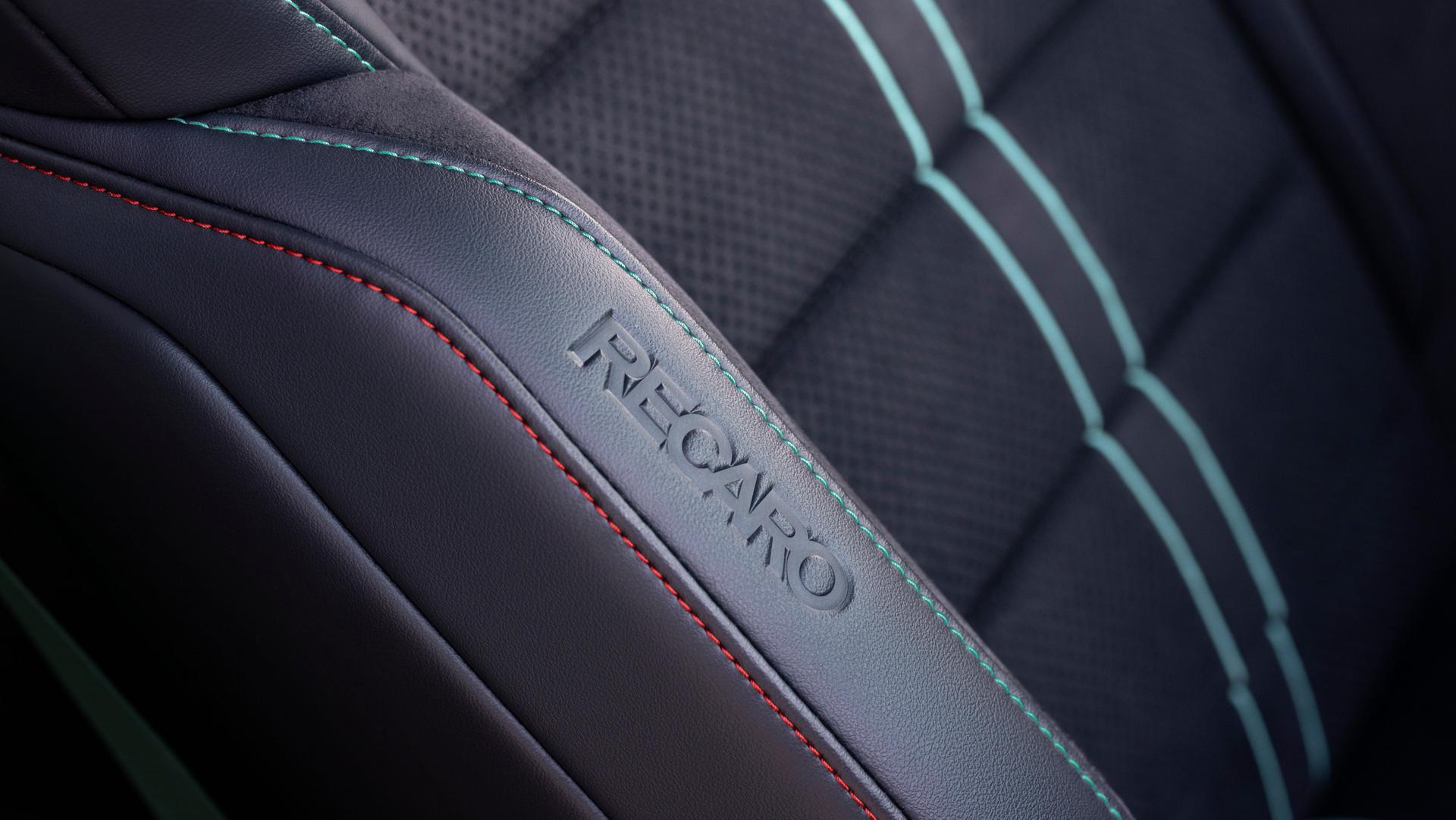 Les sièges sport Recaro en cuir et Dinamica de la Ford Mustang Dark Horse® SC 2026 avec l'ensemble Piste