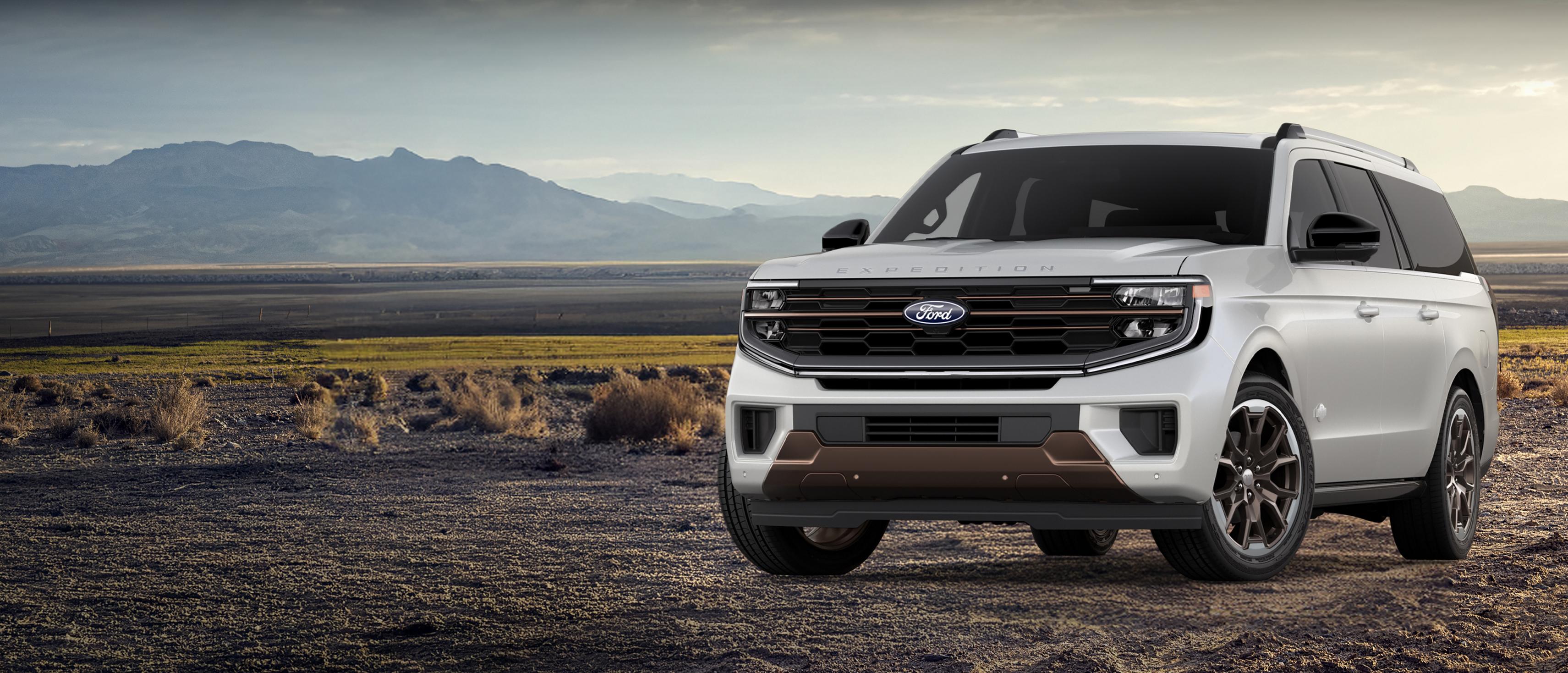 VUS Ford Expedition® MAX King Ranch® 2026 montré stationné à l’extérieur