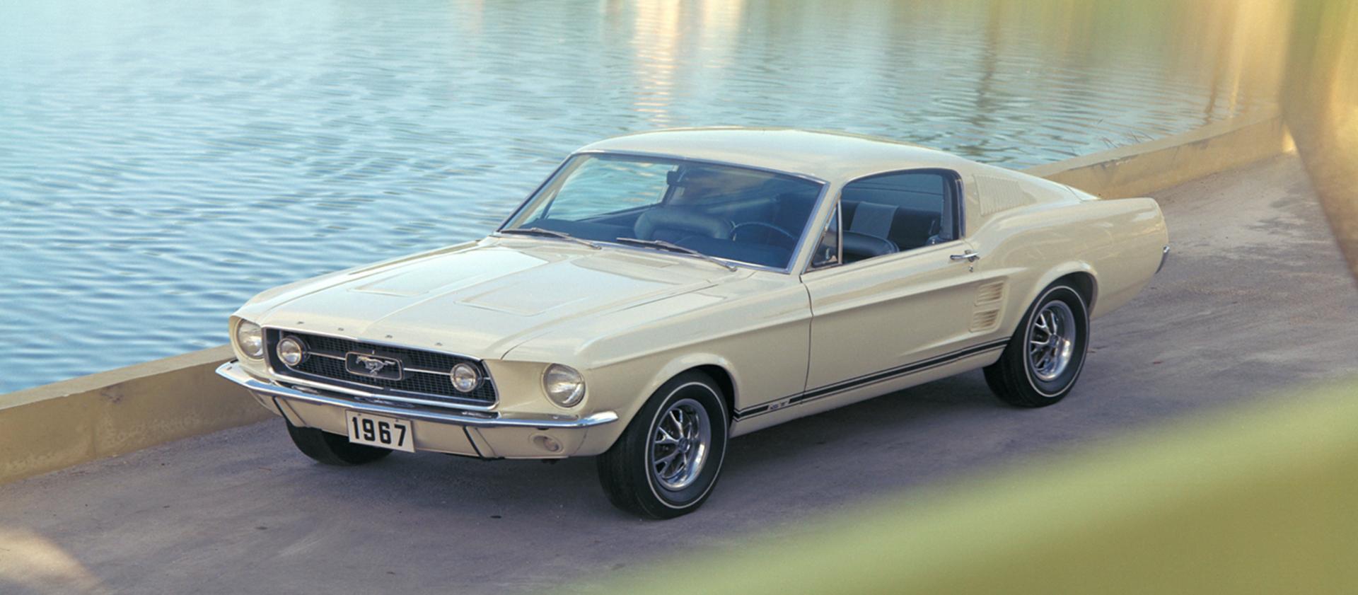 Une Mustang coupé 1967