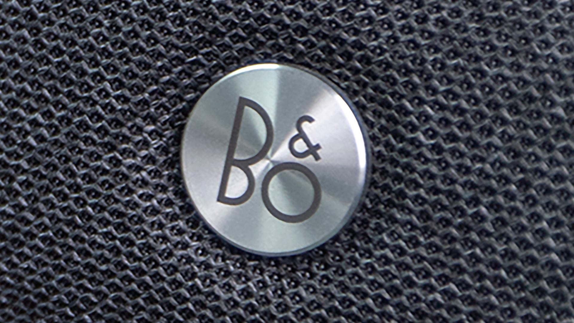 Le logo B&O® apposé sur un haut-parleur à l'intérieur d'un VUS Ford Explorer® de 2027