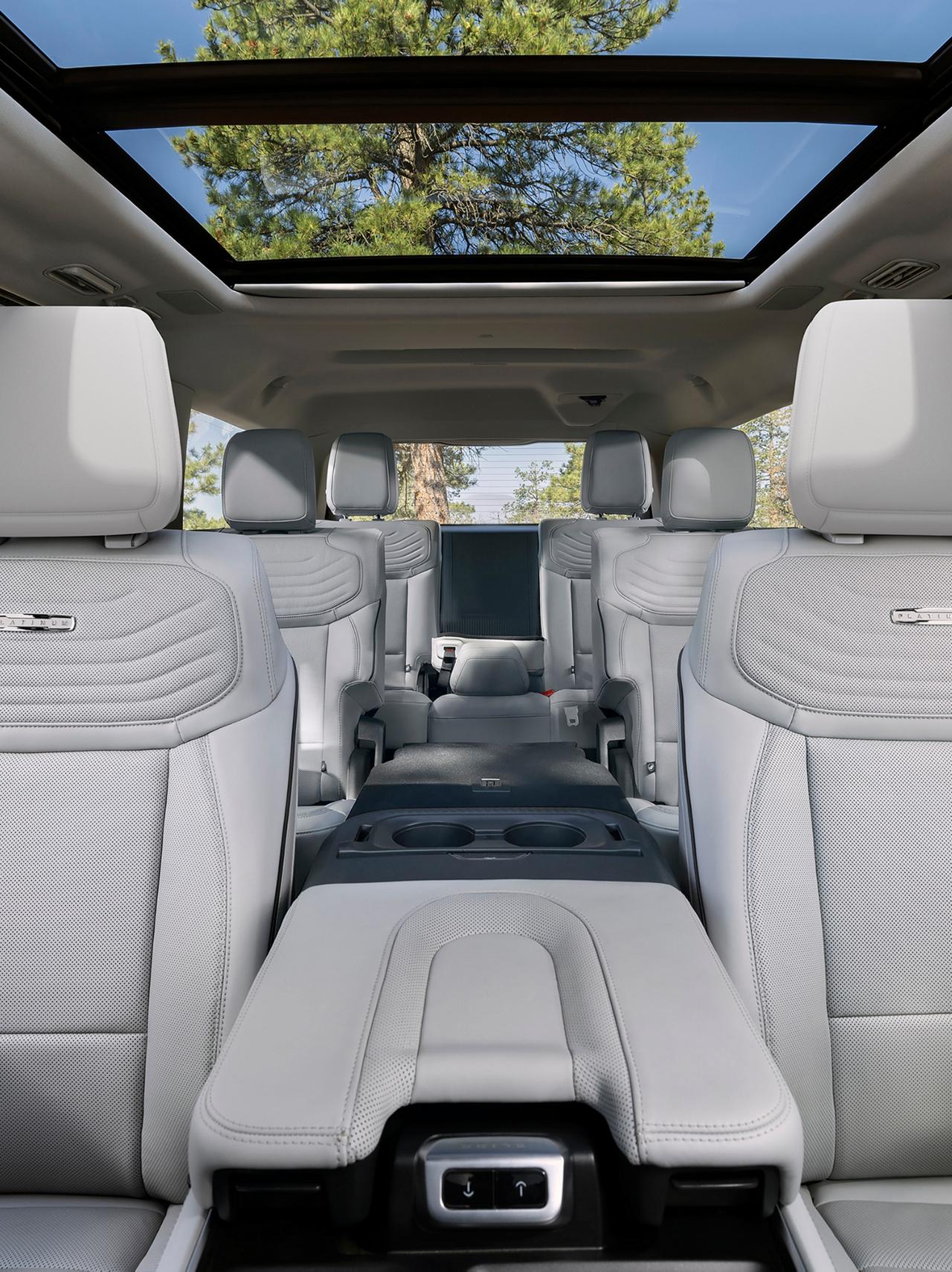 Allée centrale du VUS Ford Expedition® Platinum™ 2026