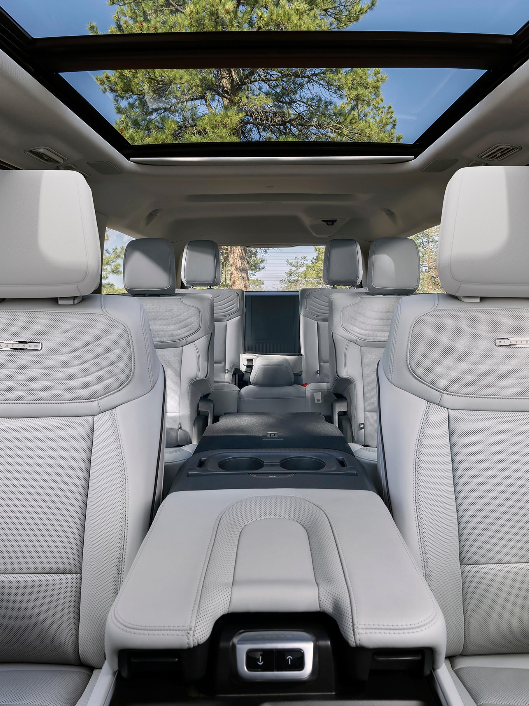 Allée centrale du VUS Ford Expedition® Platinum™ 2026
