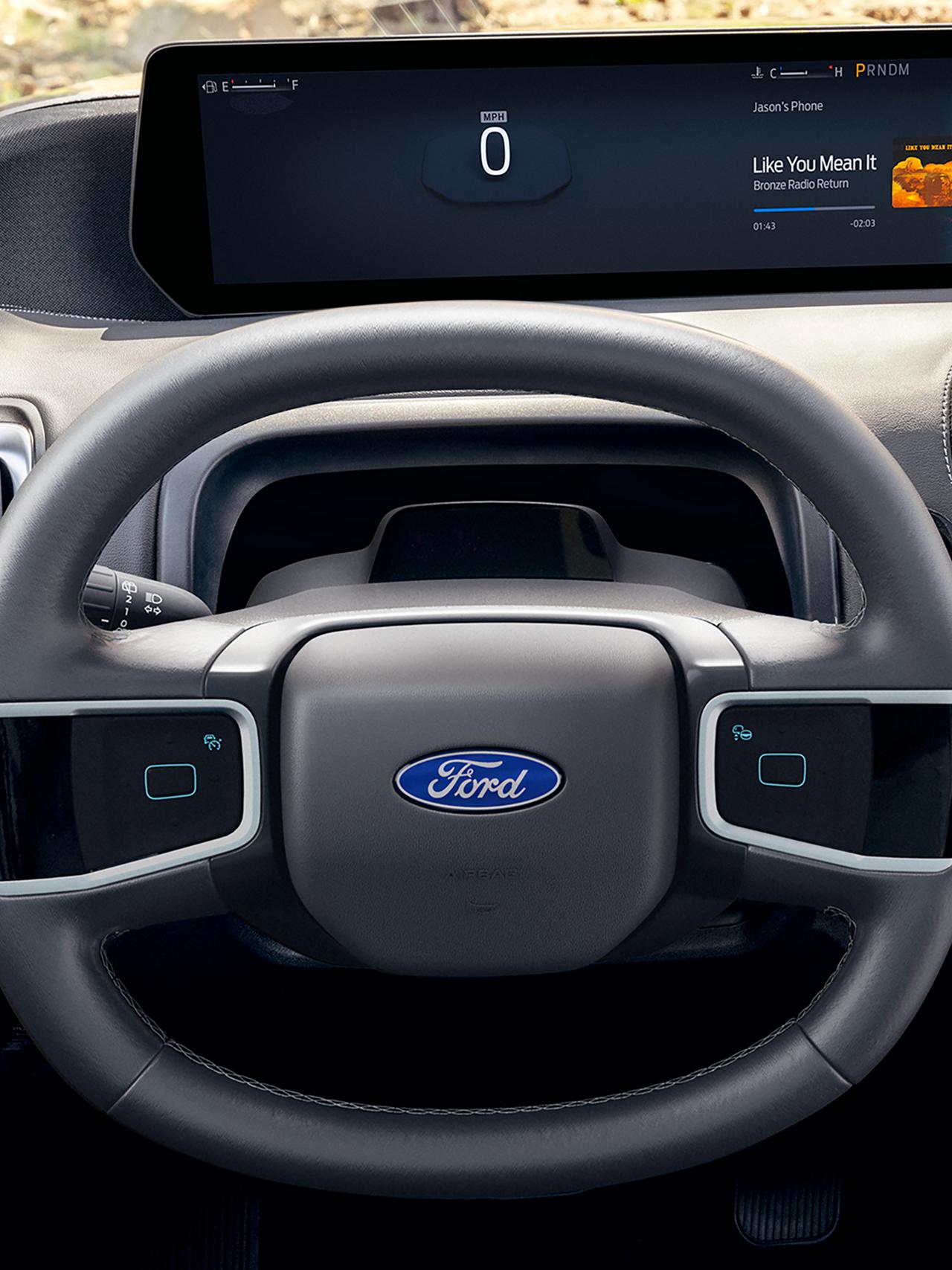 Écran panoramique personnalisable de 24 po dans un VUS Ford Expedition® 2027