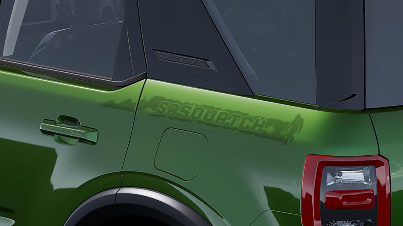 Ford Bronco Sport® 2025 illustrant des graphiques sur le panneau arrière du véhicule