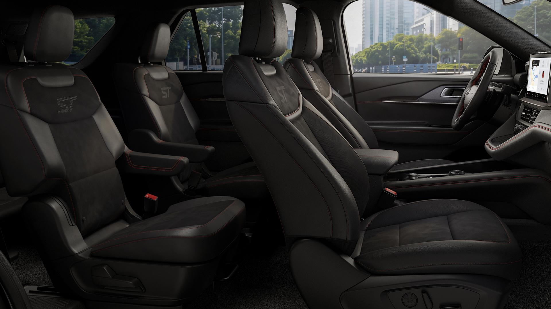 Une coupe montrant l’intérieur d’un VUS Ford Explorer® ST 2027