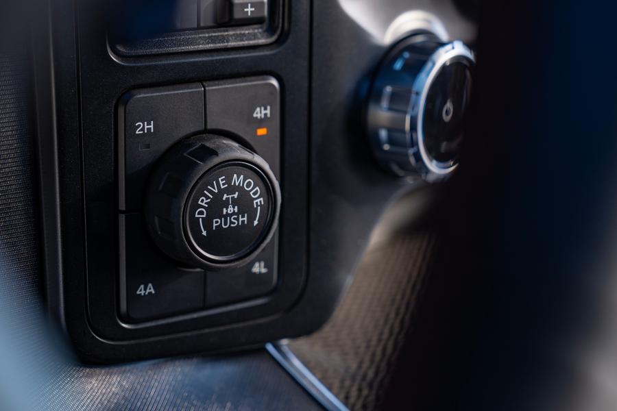 Vue de l’affichage tête haute dans un F-150 Tremor.