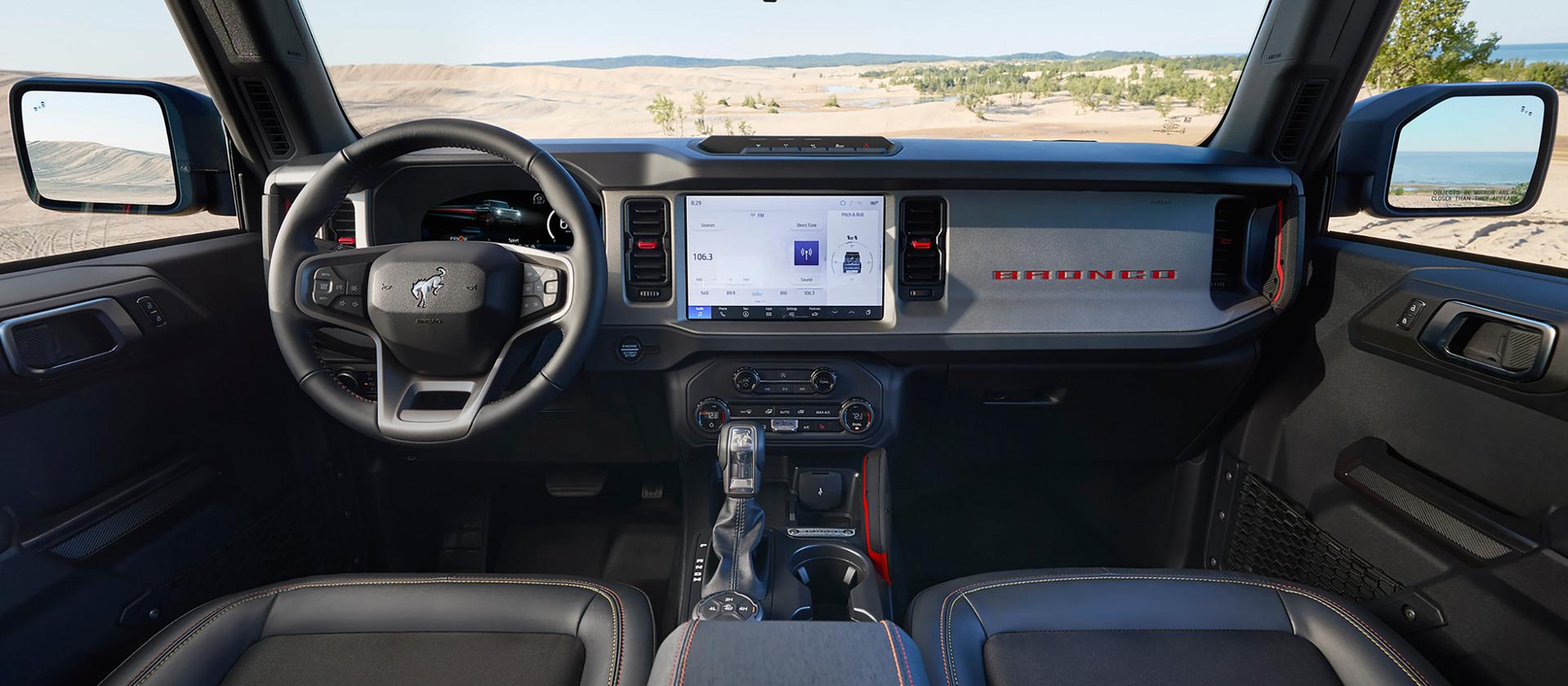 Le tableau de bord d’un VUS Ford Bronco® 2026, montrant l’écran tactile de 12 po