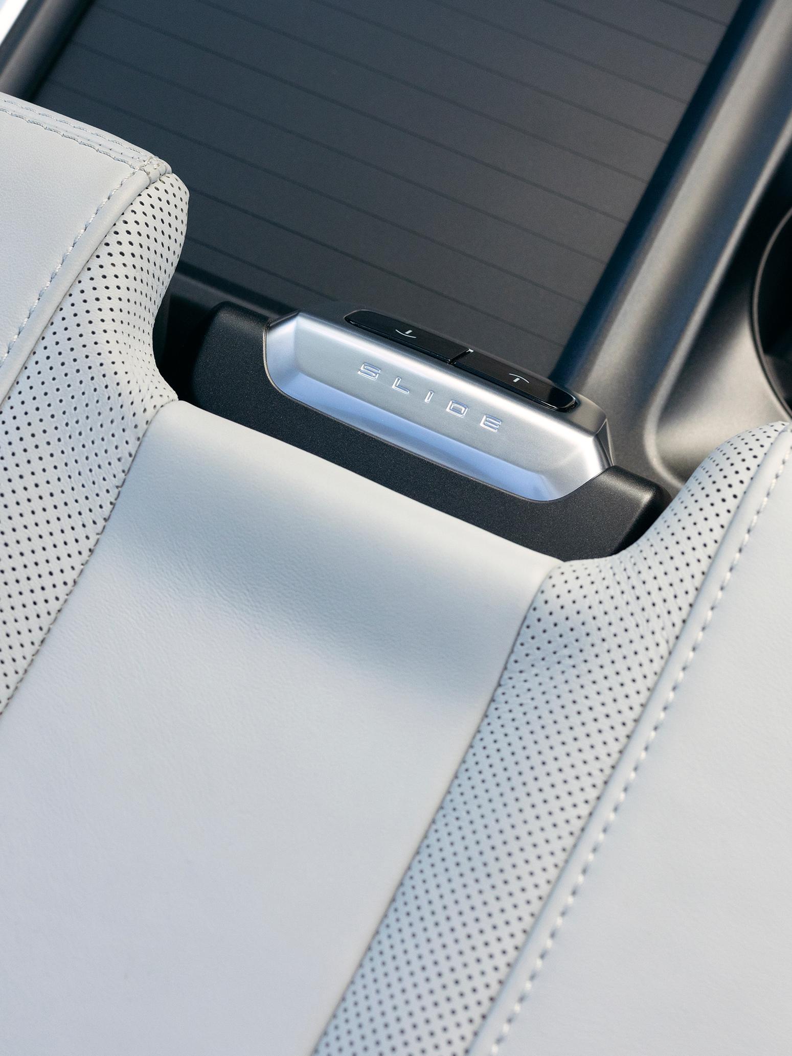 Console électrique Flex en option dans un VUS Ford Expedition® 2026