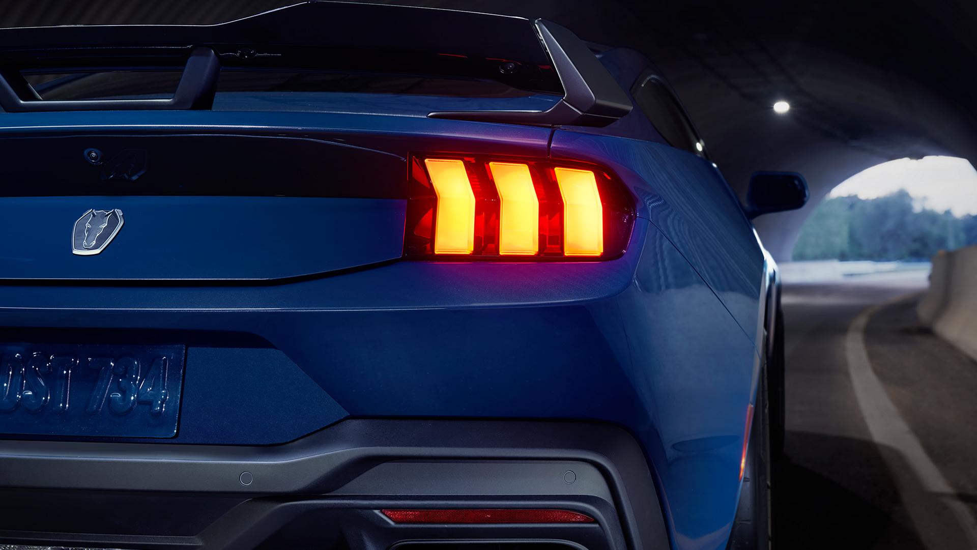 Feux arrière et échappement coupés de la Ford Mustang Dark Horse® 2026