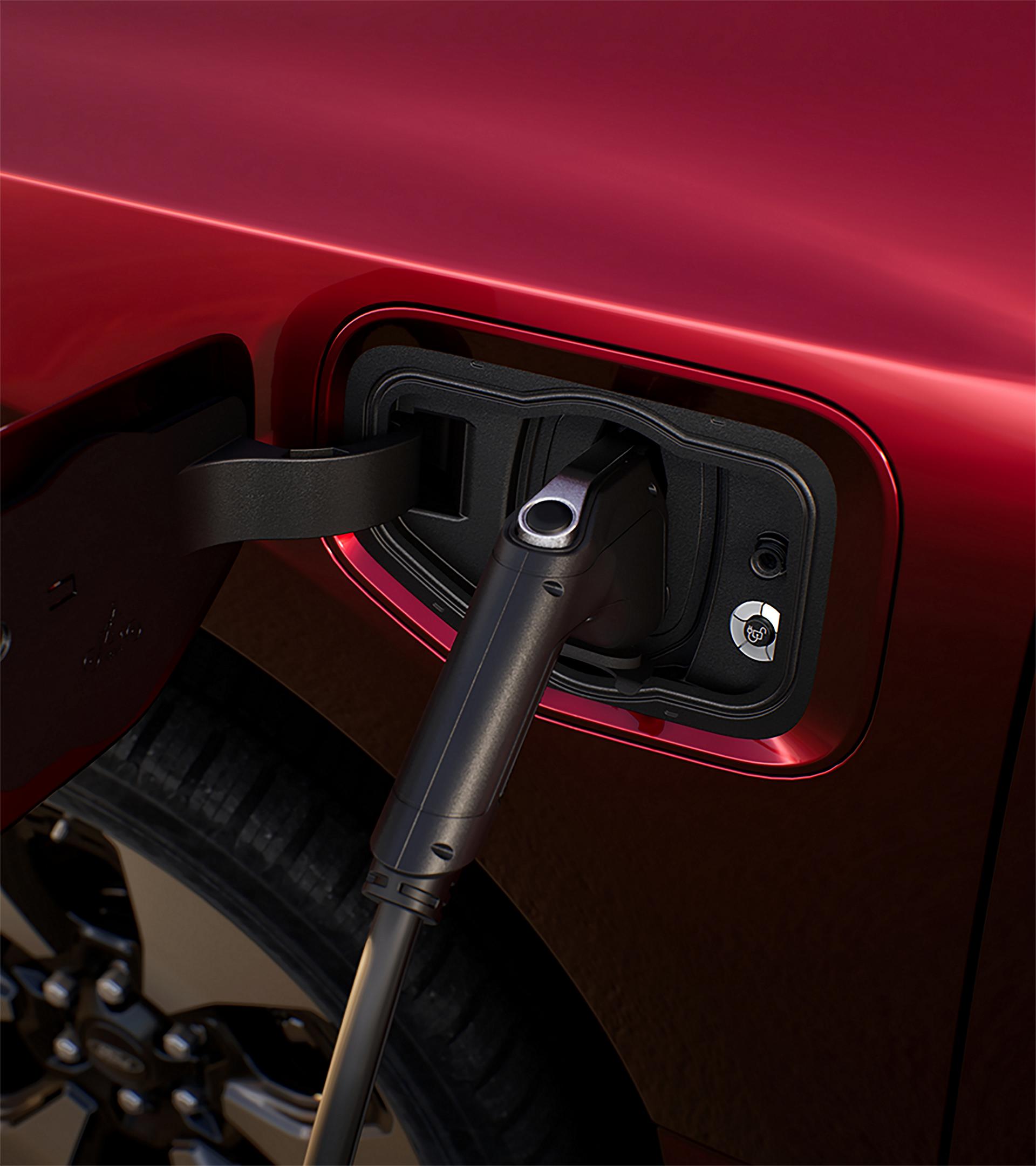 Un gros plan du port de charge du F-150® Lightning® 2025.