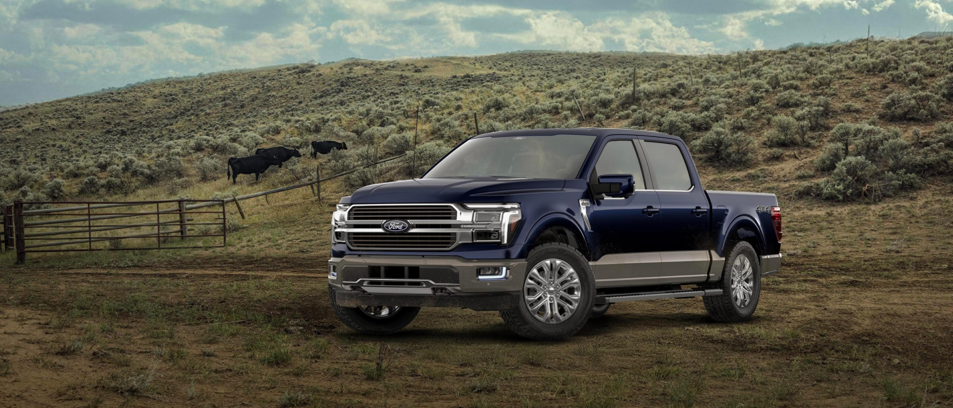 Modèle Ford F-150® King Ranch 2026 stationné dans un environnement forestier