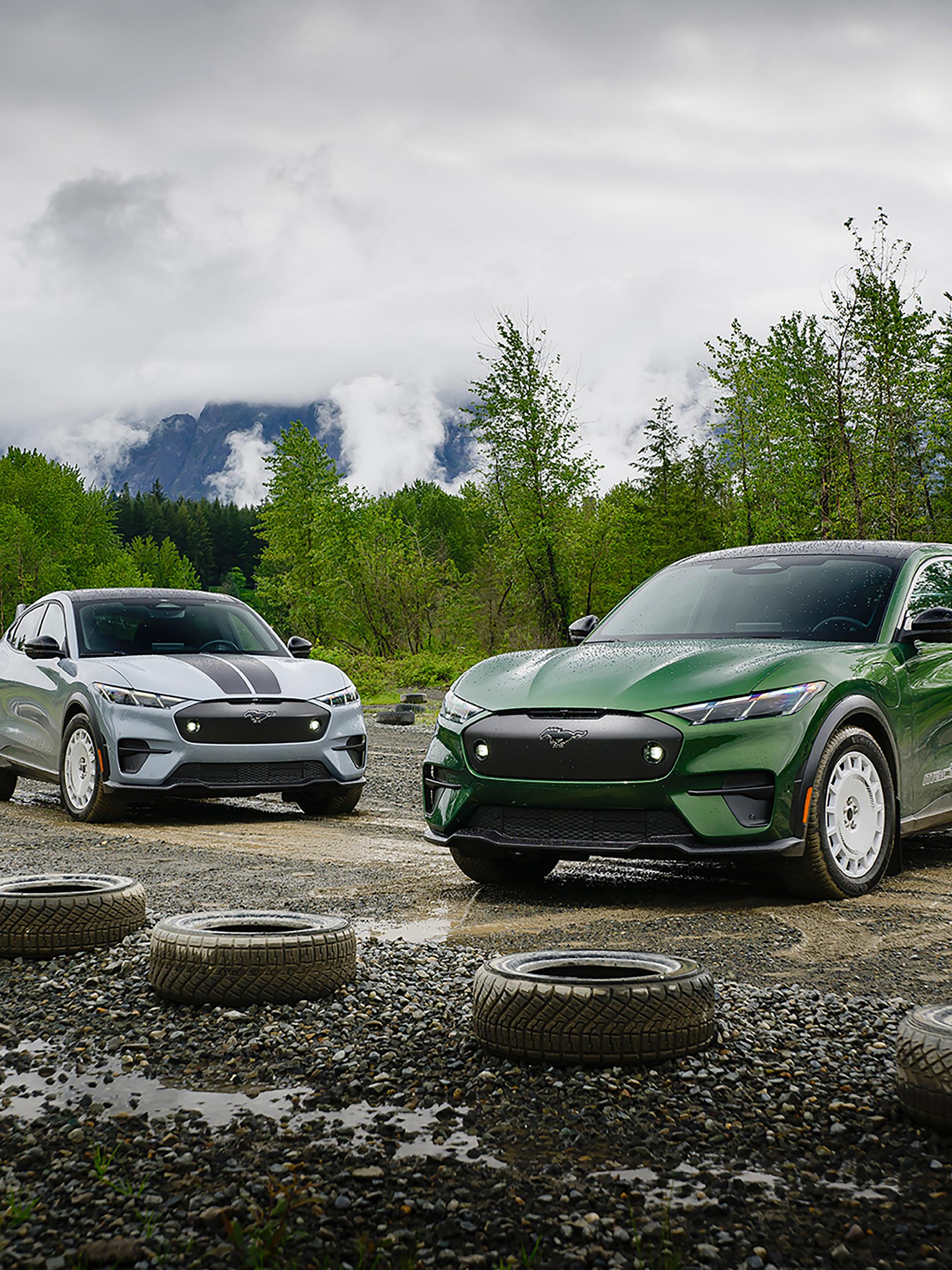 L'intérieur d'une Ford Mustang Mach-E® 2025 avec l'écran tactile