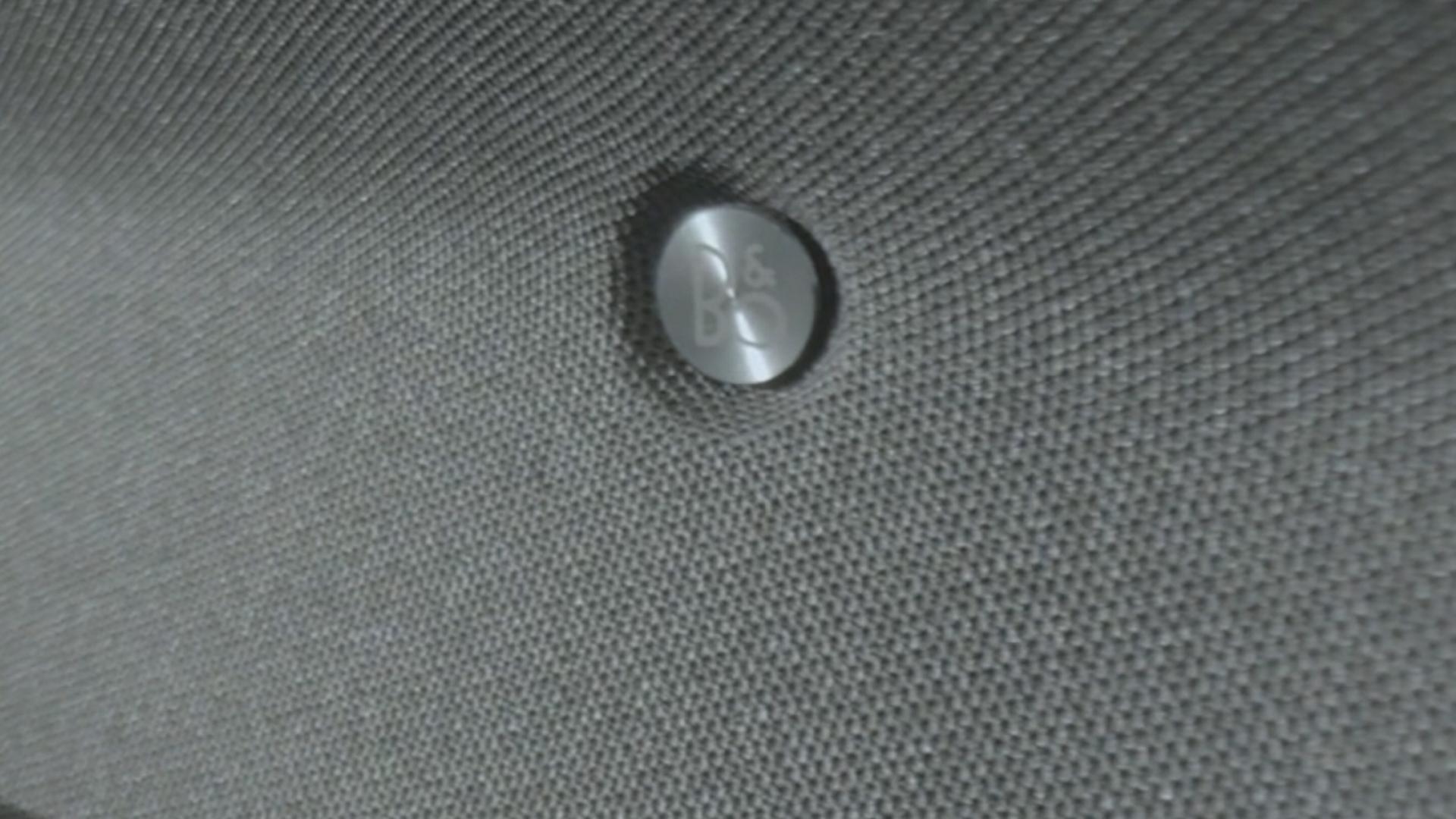 Barre de son acoustique gainée de tissu du VUS Ford Expedition® 2027 avec système audio B&O® en option