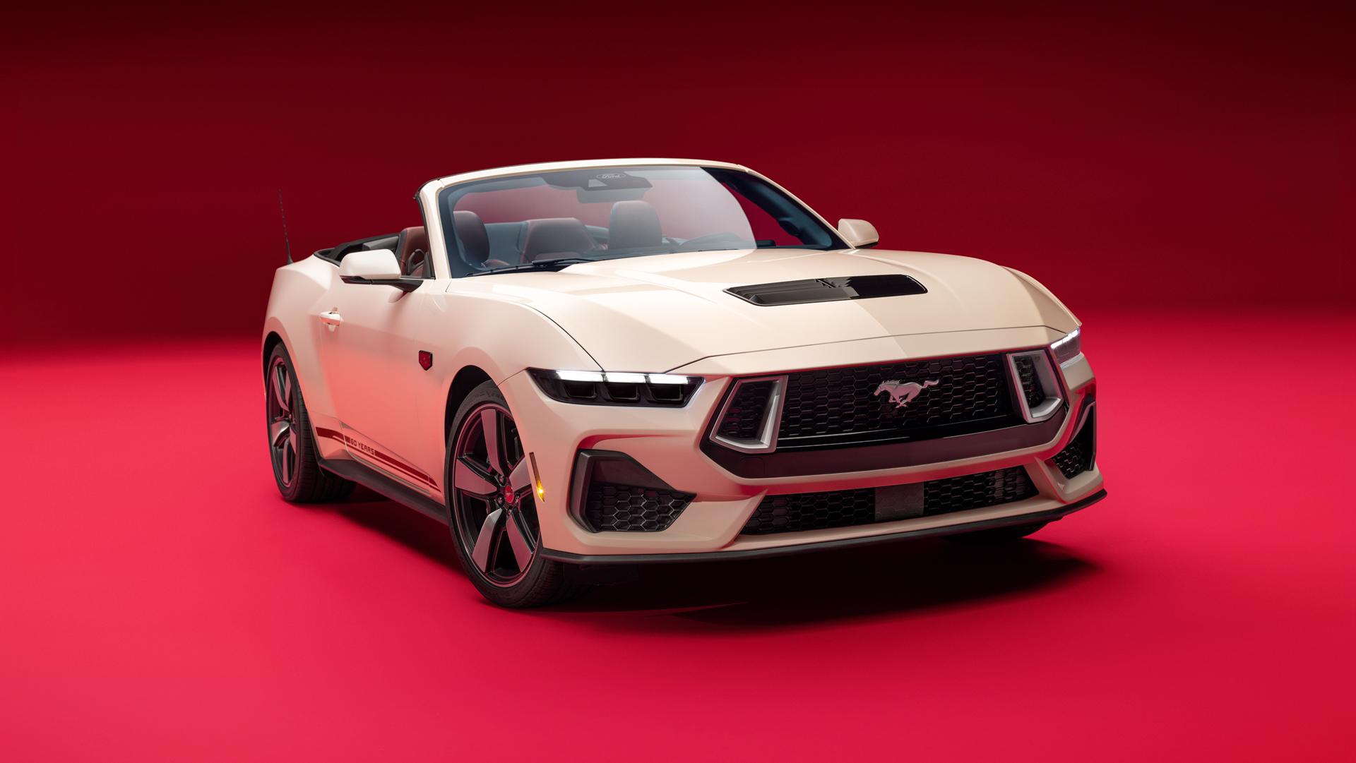 Ford Mustang® GT Premium 2025 décapotable avec ensemble Mustang® 60e anniversaire