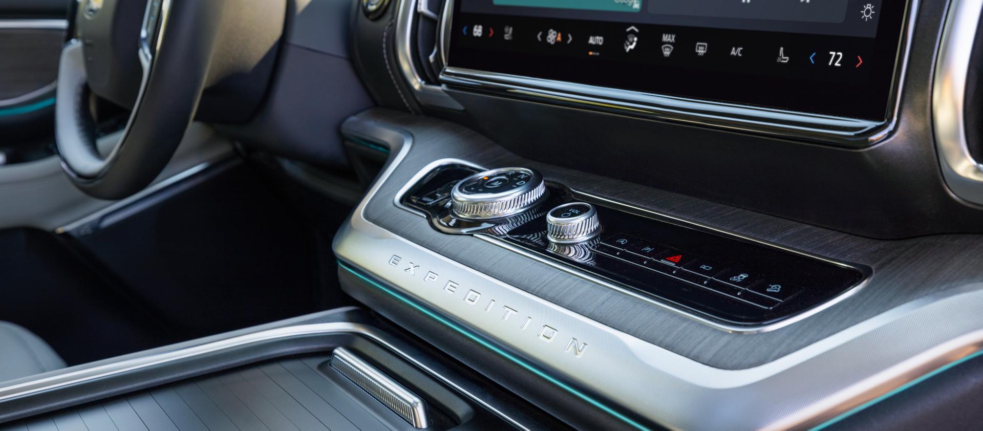 Console centrale du VUS Ford Expedition® Platinum™ 2026