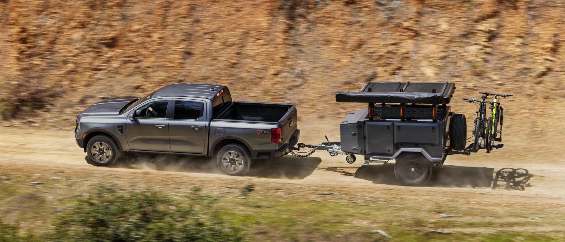 Ranger® Lariat® 4x4 2025 avec équipement en option et accessoires Ford en option illustrés