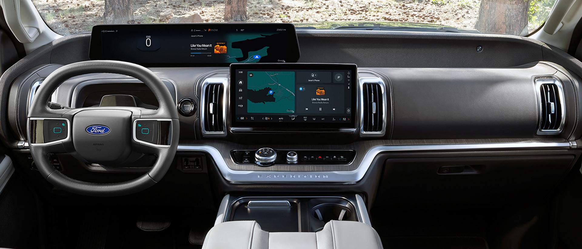 Le VUS Ford Expedition® Platinum™ 2027 avec écran panoramique de 24 po et écran central de 13,2 po  