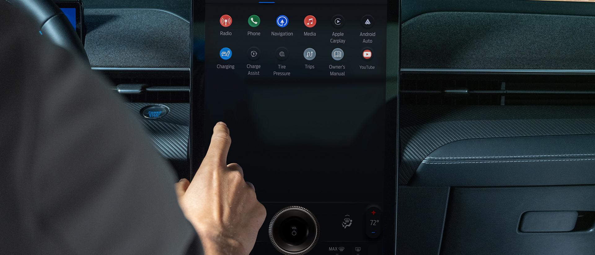 Écran central de 15,5 po dans un VUS Ford Mustang Mach-E® 2026