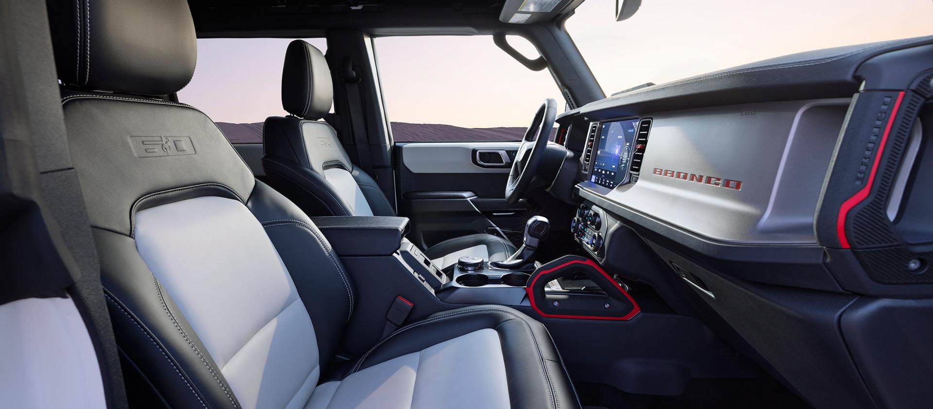 L’intérieur d’un VUS Ford Bronco® Outer Banks® édition 60e anniversaire 2026