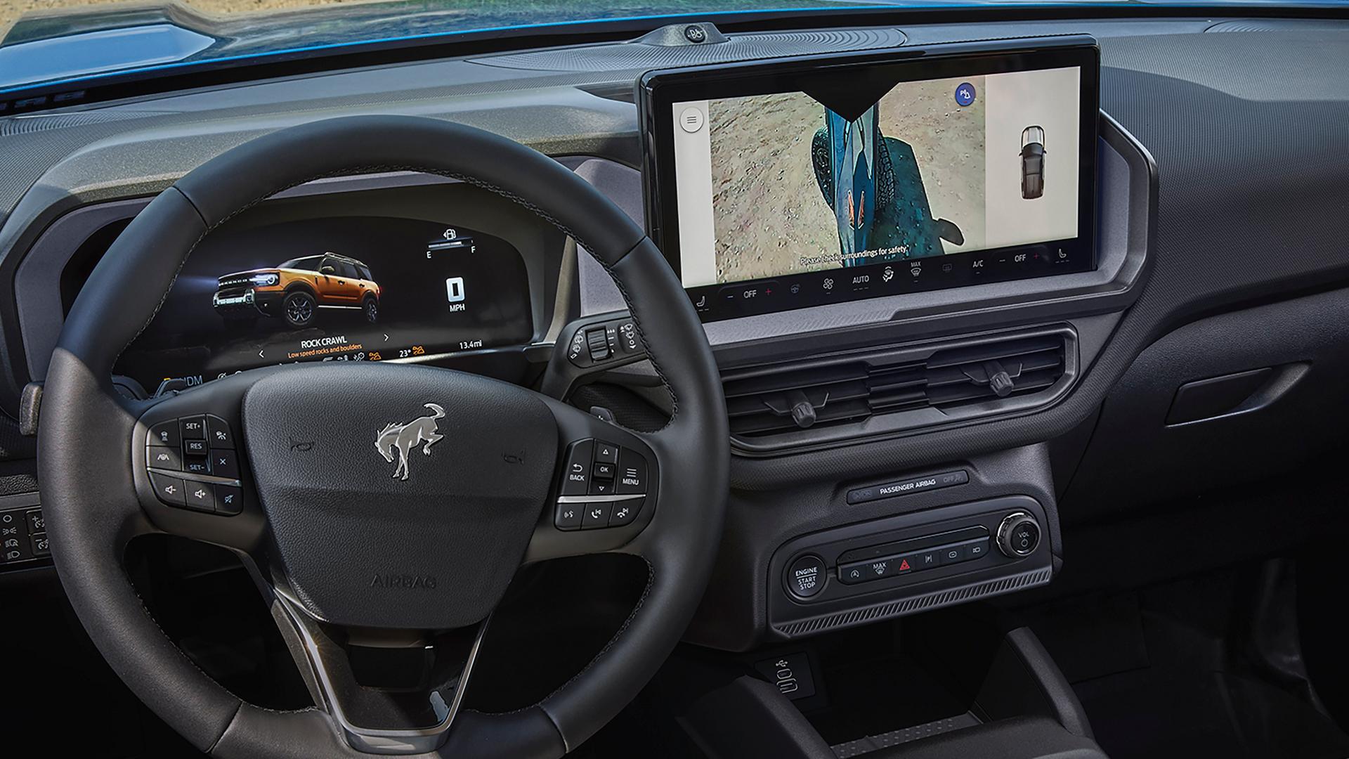 À l’intérieur du VUS Bronco Sport® 2026 : l’écran affiche clairement la caméra de recul pour plus de sécurité et de précision