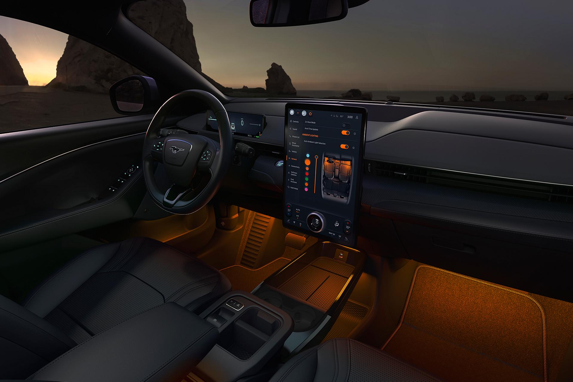 Intérieur d'une Ford Mustang Mach-E® 2025 avec éclairage d'ambiance