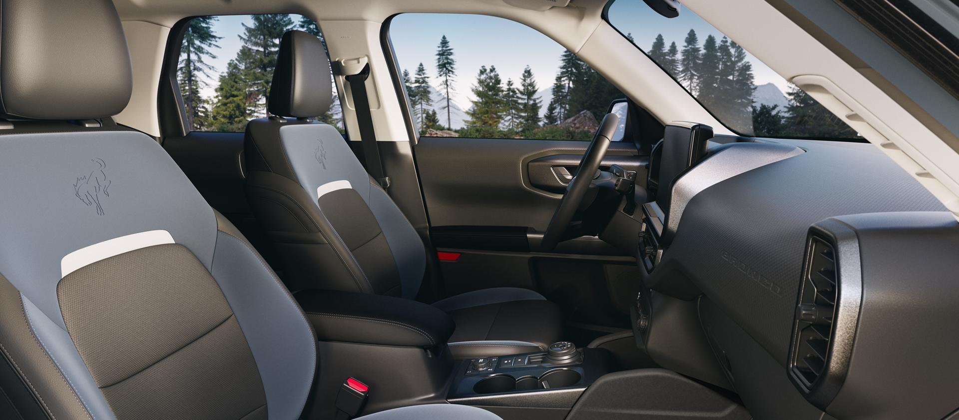 Intérieur du Ford Bronco Sport® 2026 montrant les sièges avant du côté passager