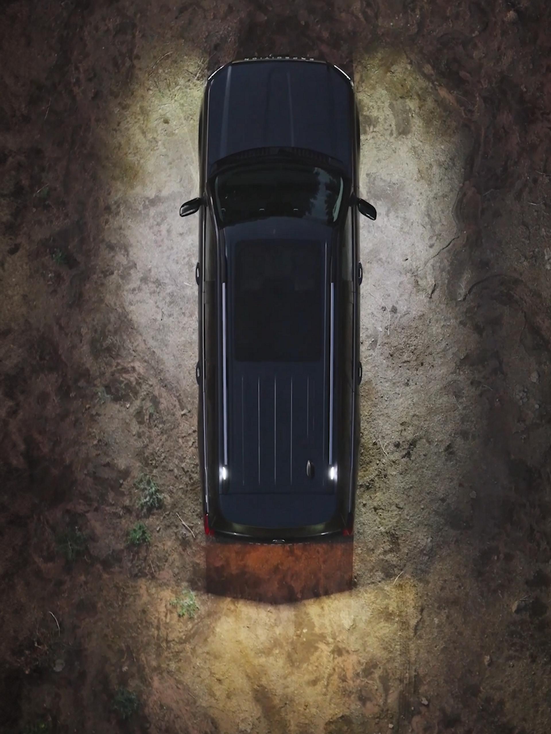 Vue aérienne d’un VUS Ford Expedition® 2026 avec éclairage de zone à 360 degrés en option