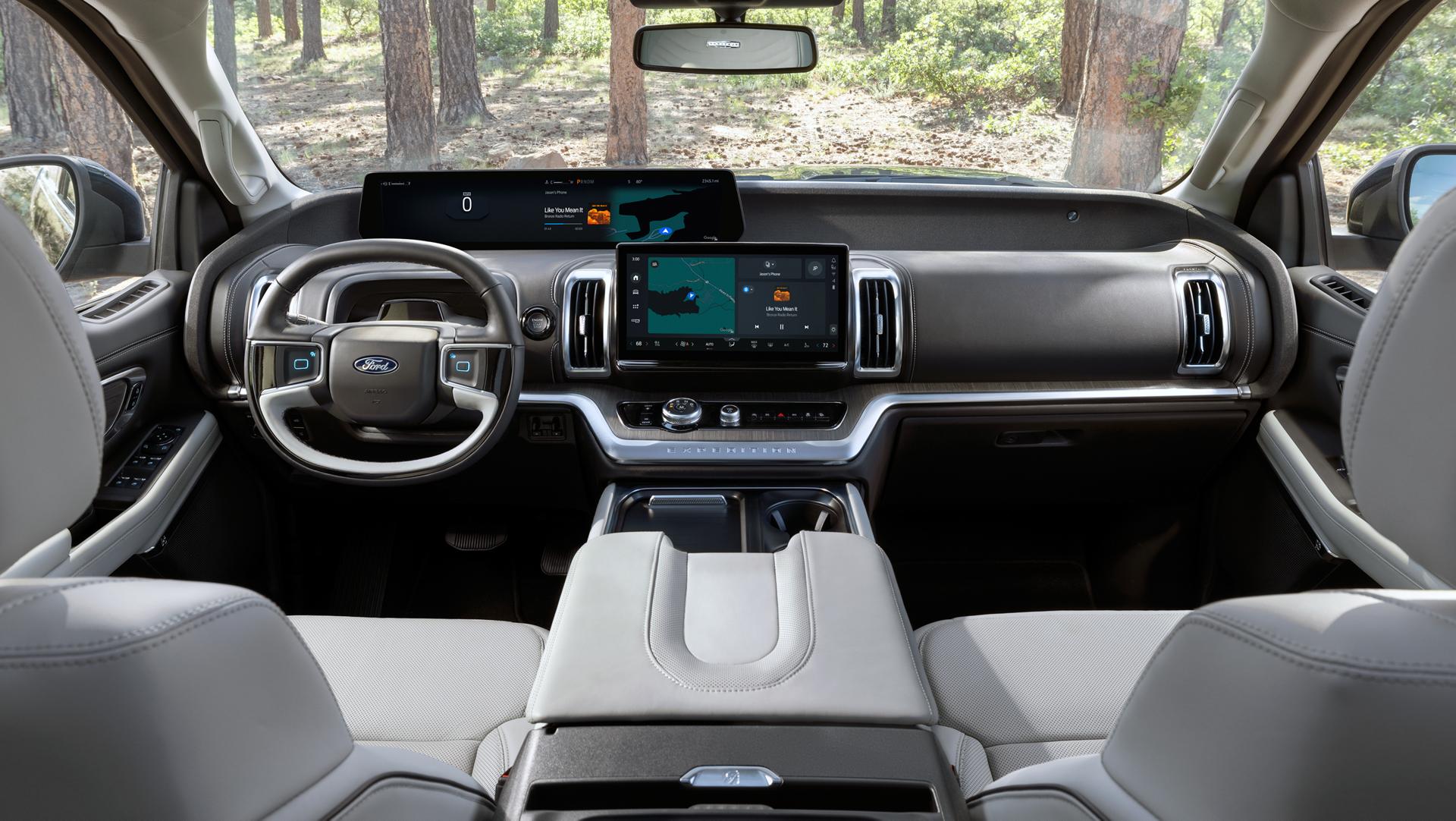 Écran panoramique de 24 po et écran central de 13,2 po du VUS Ford Expedition® 2026