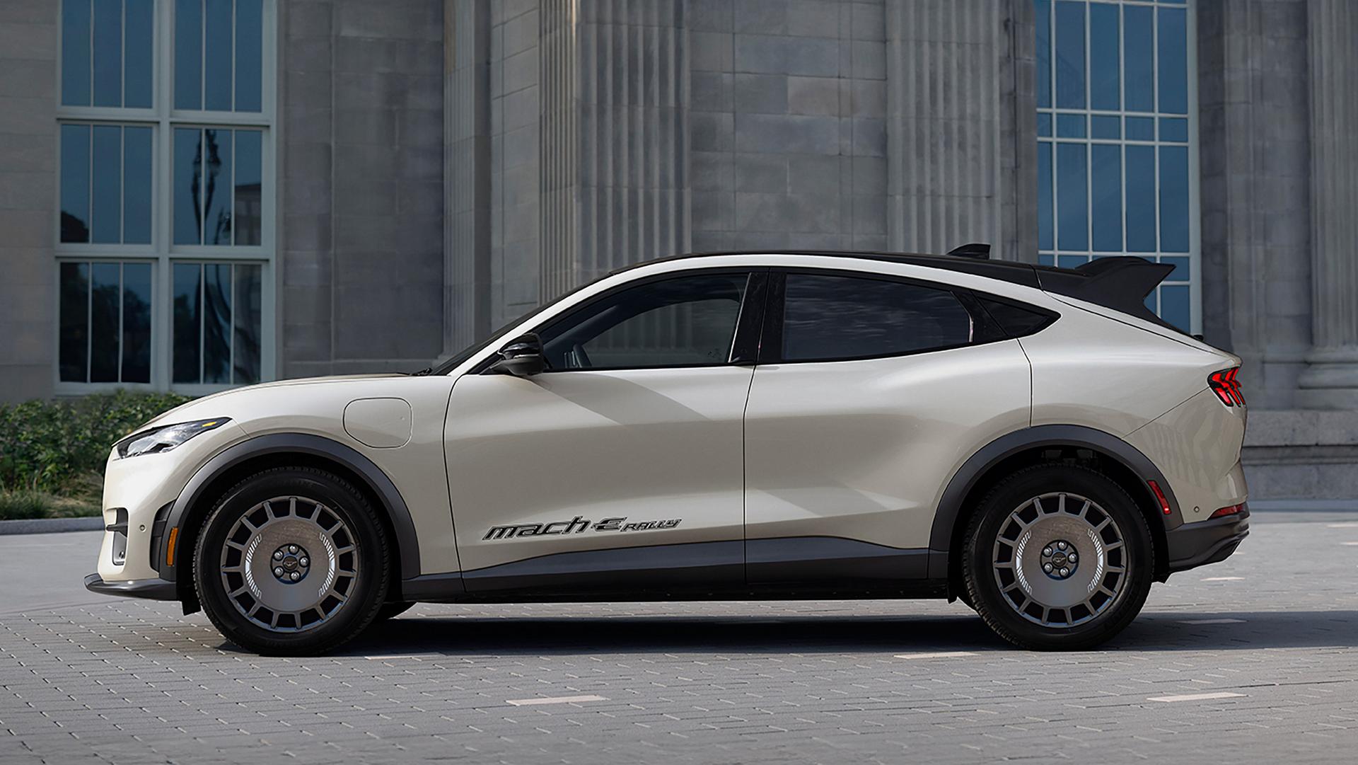 Profil d’une Ford Mustang Mach-E® Rally 2025