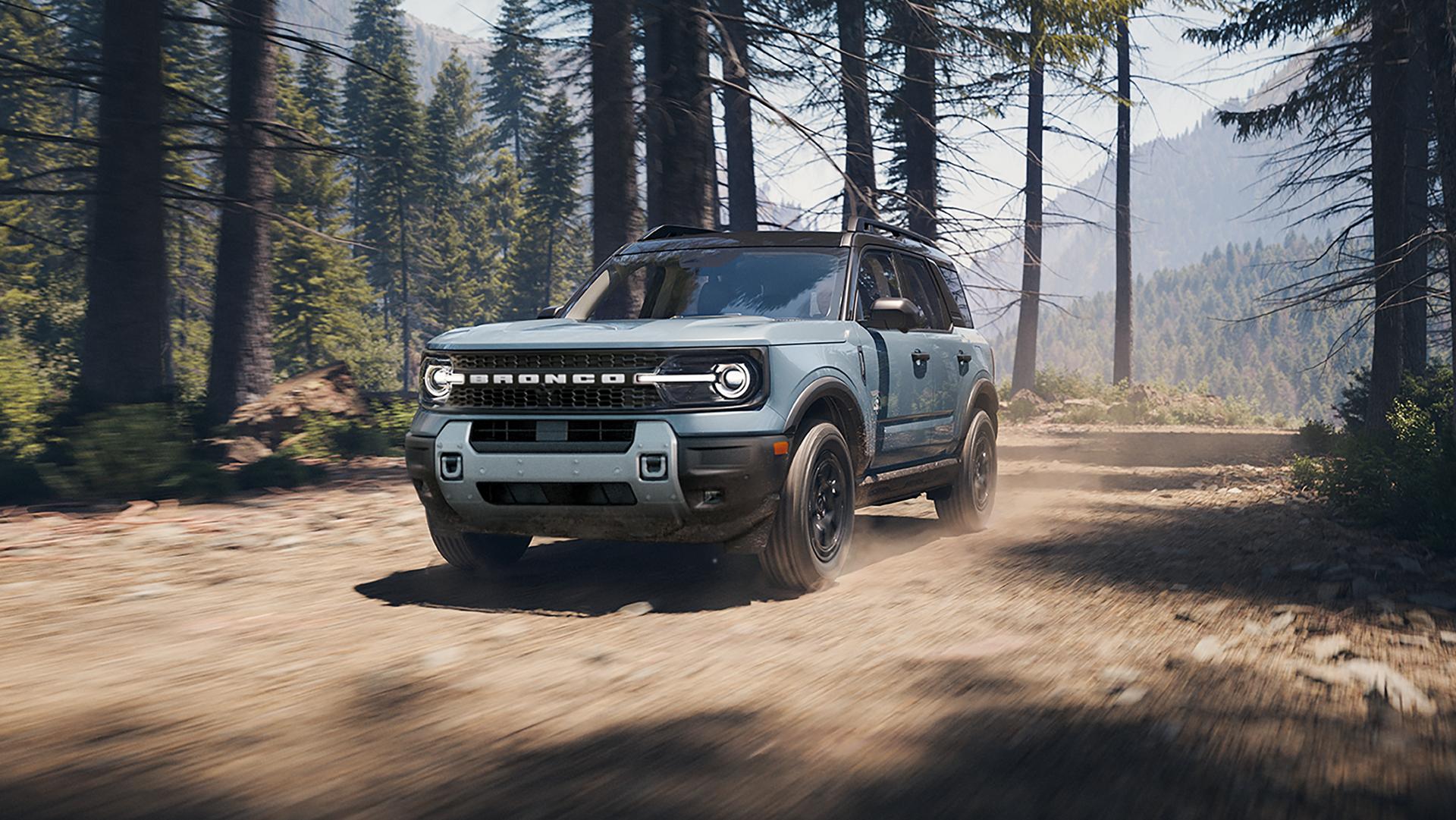 Un VUS Ford Bronco Sport® 2026 roulant sur un chemin de terre