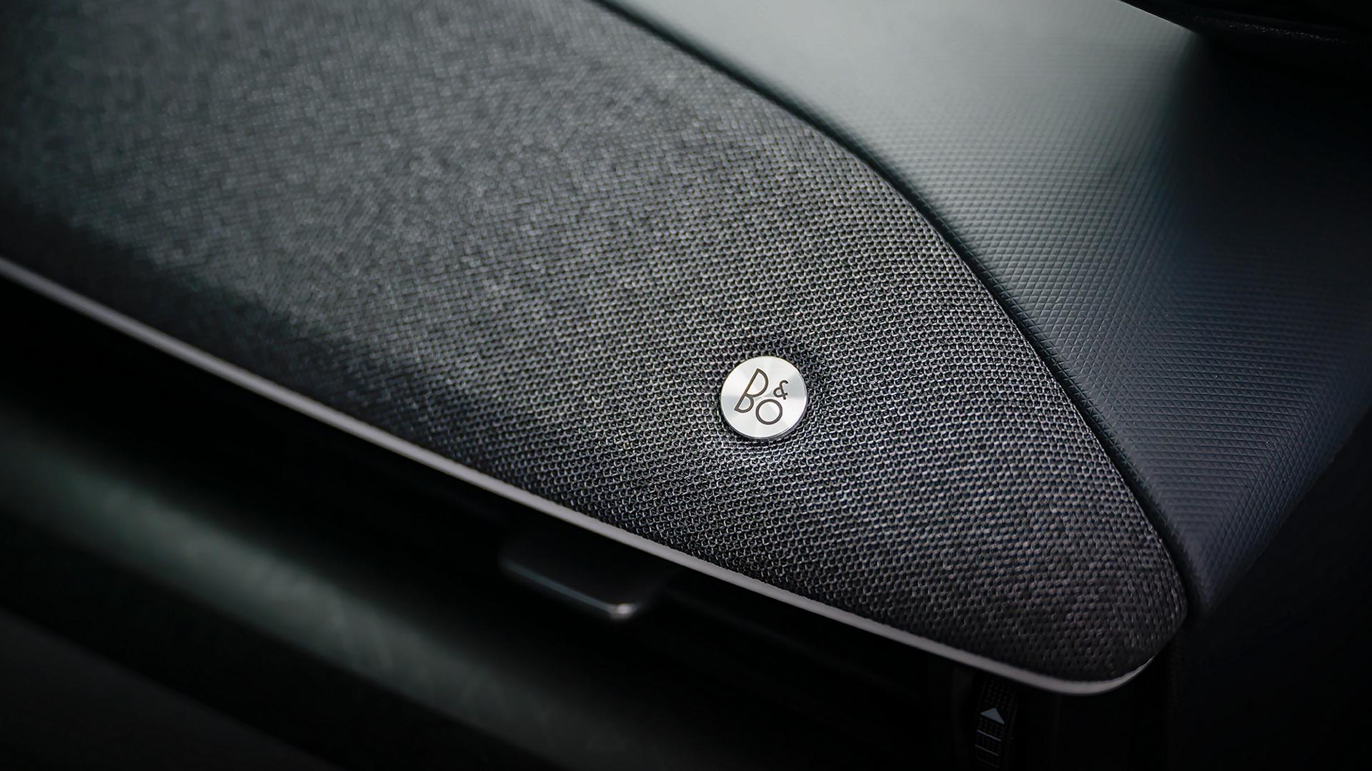 Haut-parleur dans une Ford Mustang Mach-E® 2025