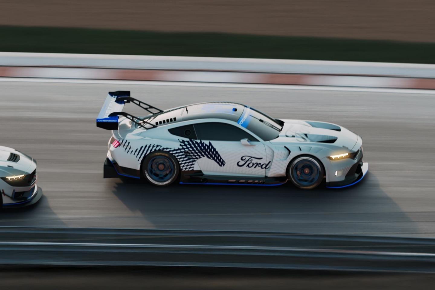 Mustang GT3 sur une piste de course.