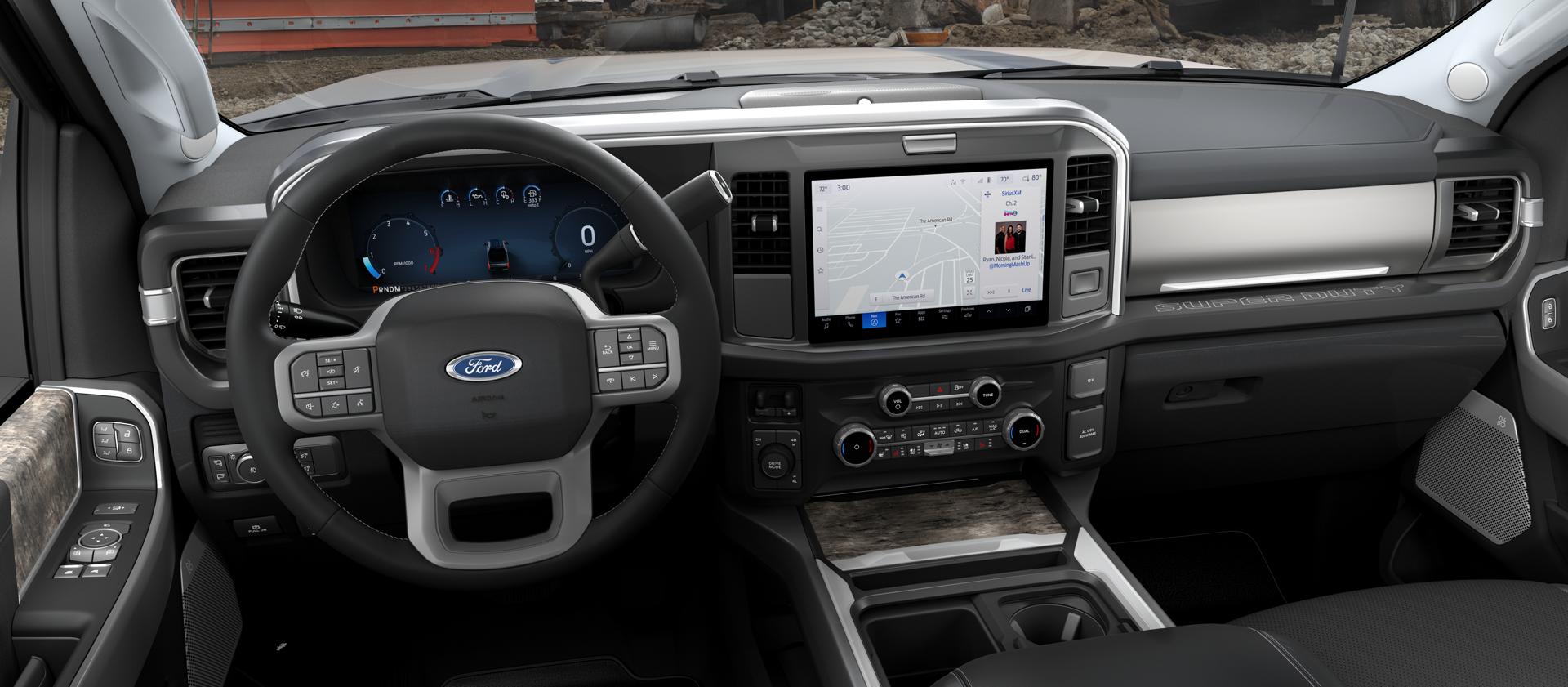 Vue du tableau de bord de l’intérieur du Ford Super Duty® 2026, mettant en évidence l’écran central de 12 po