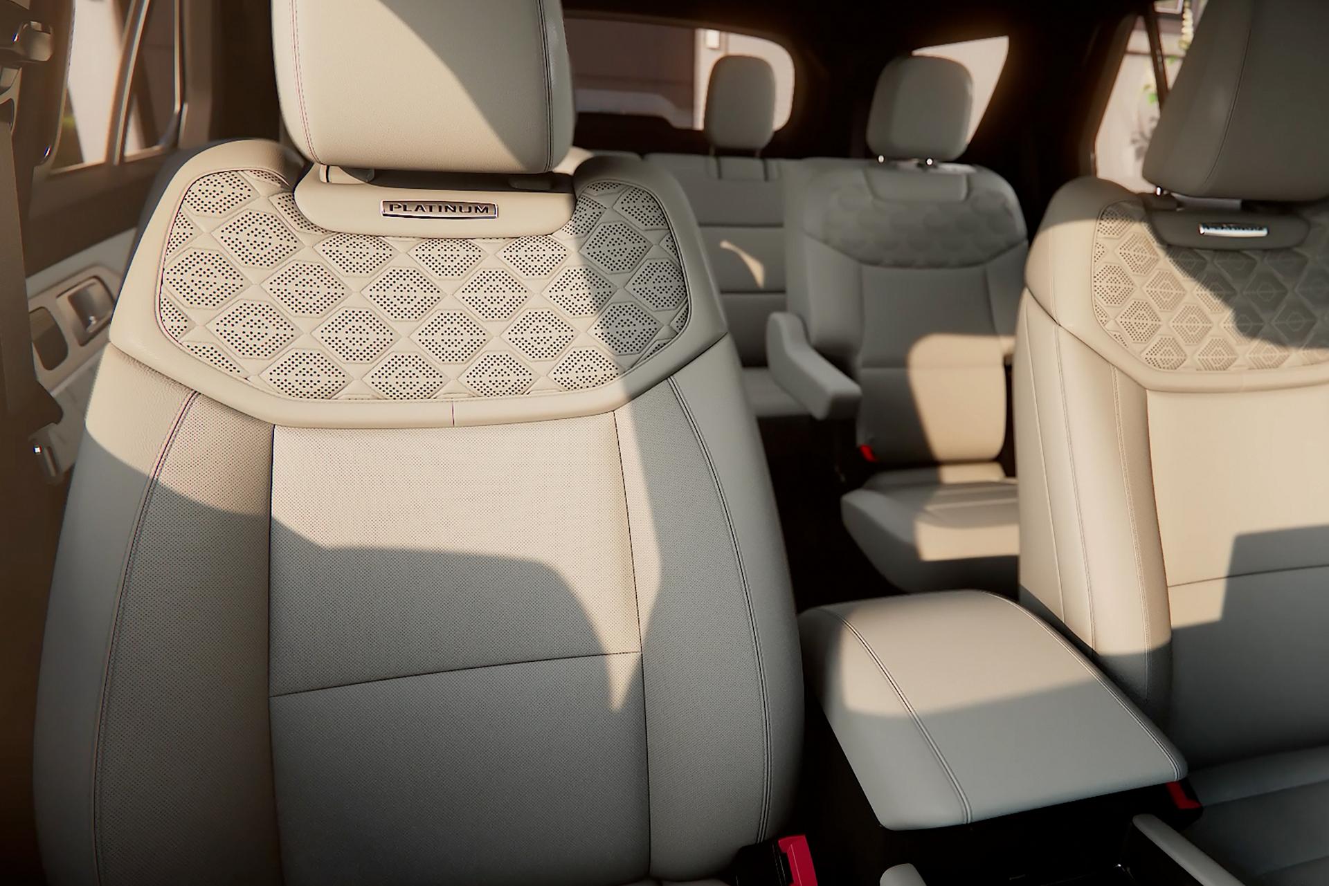 L’intérieur d’un VUS Ford Explorer® Platinum™ 2027, montrant l’ensemble en cuir Lux en option